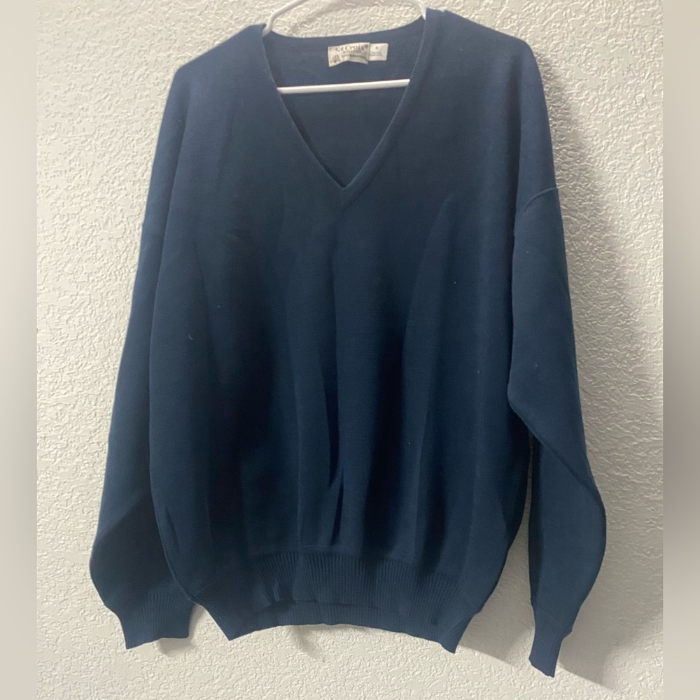 Classic V-Neck Men's 100% Merino Wool Sweater in Deep Blue